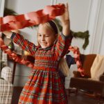 Amazon Essentials x Sofia Grainge Toddlers and Baby Girls' Long Sleeve Flannel Dress - Image 2